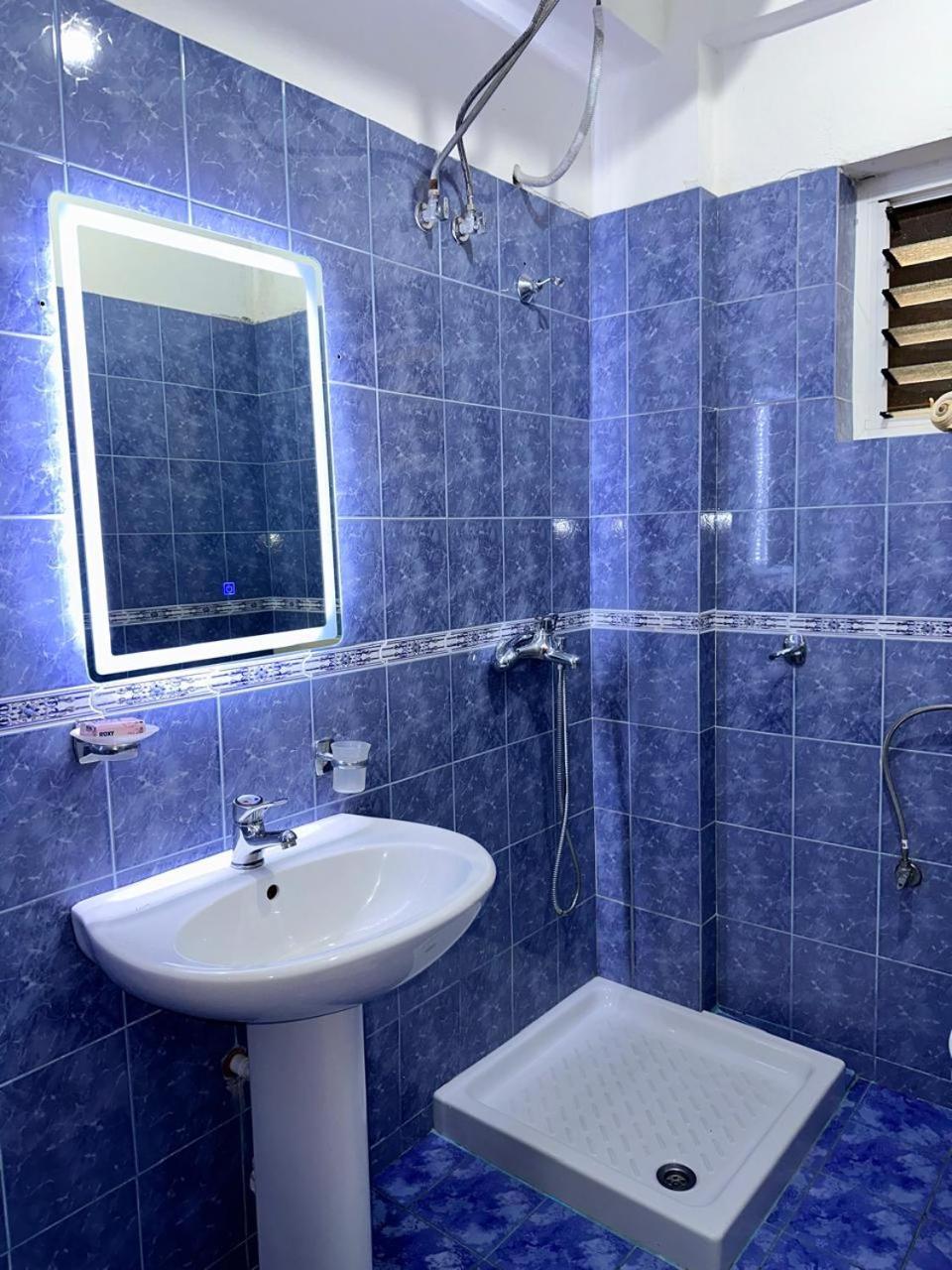 Kenza Apartments Sarandë Exterior foto