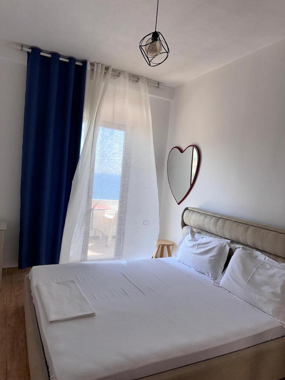 Kenza Apartments Sarandë Exterior foto